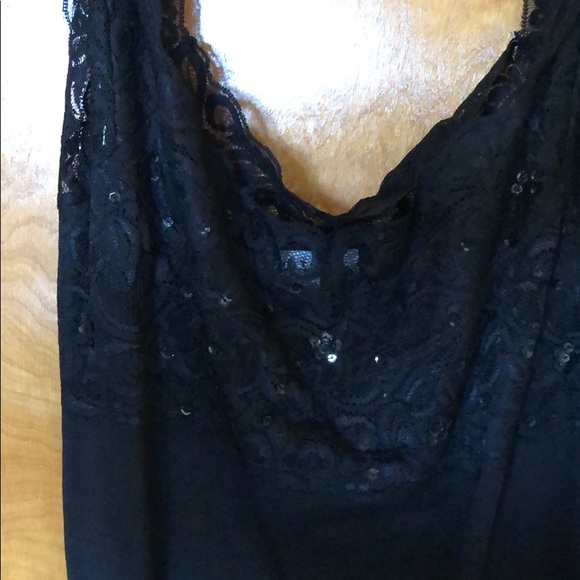 Top - Picture 2 of 2